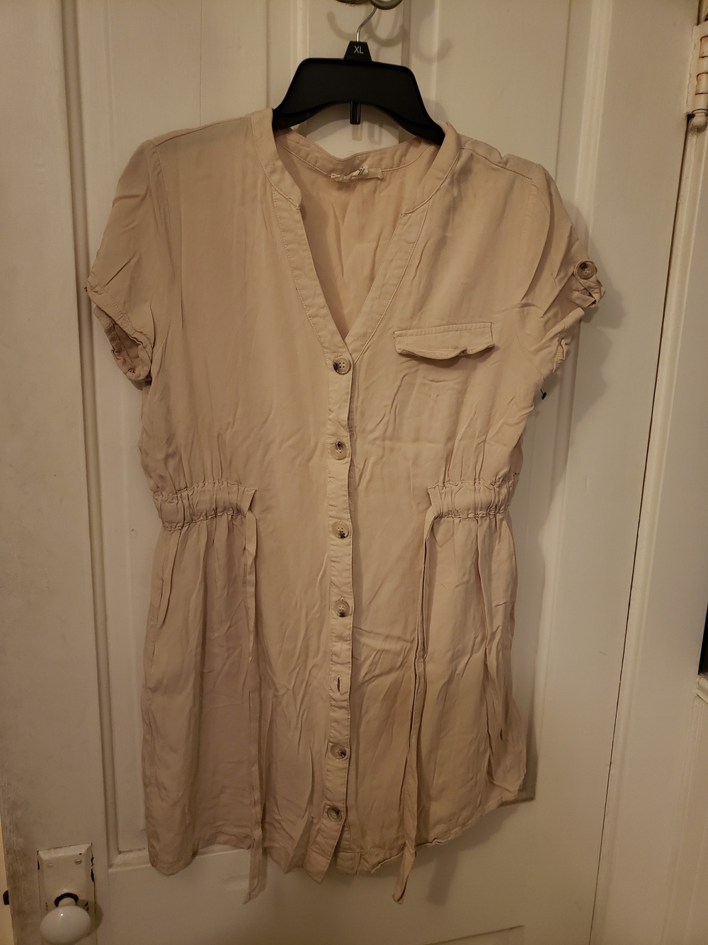 entro Cream Button-Front Mini Dress